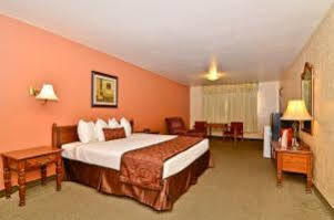 Motel Western Red Carpet