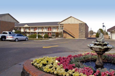 Western Red Carpet 3* Hereford
